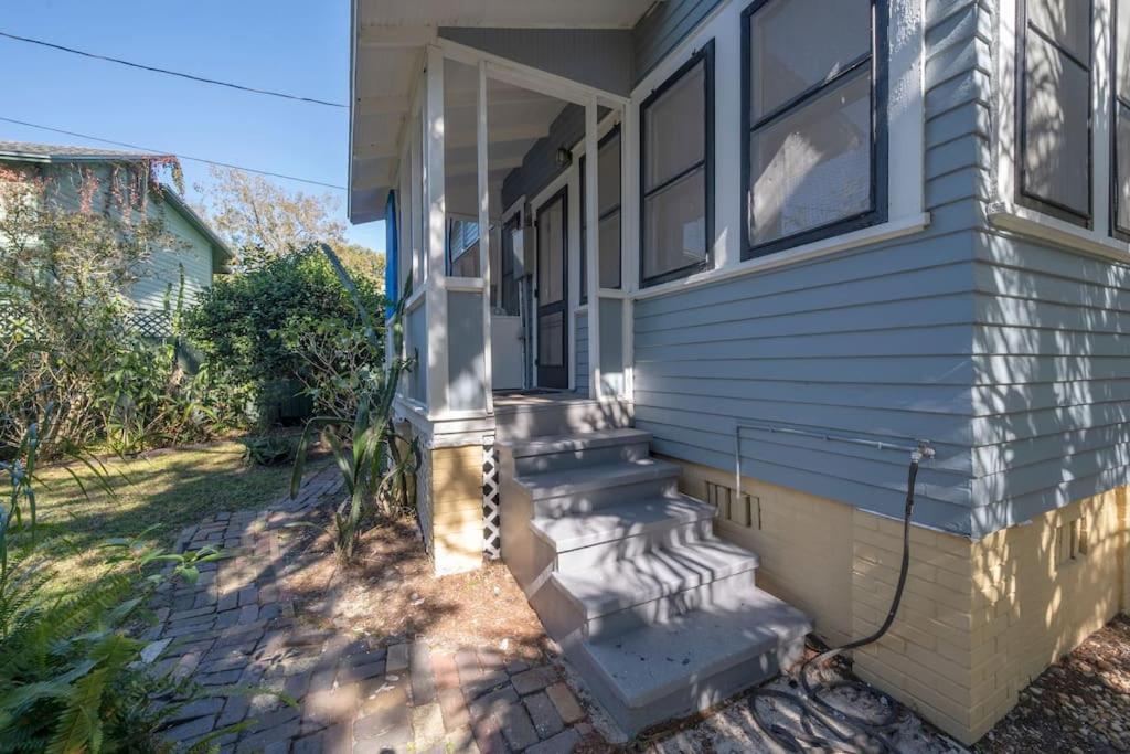 Historic & Cozy By Downtown Holiday home