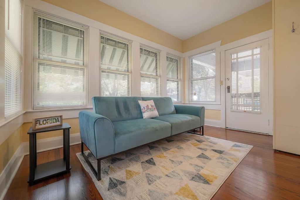 Historic & Cozy By Downtown *